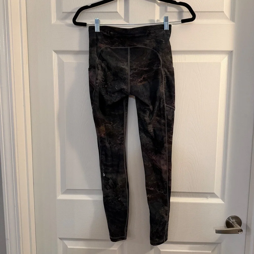 Lululemon Speed Up Tight *Full-On‎ Luxtreme 28 Radiant Multi size 4